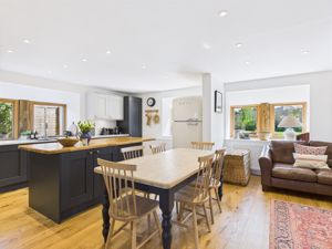 Kitchen 5- click for photo gallery